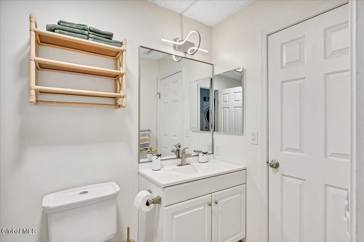 238 Monmouth Way Clifton Park NY 12065