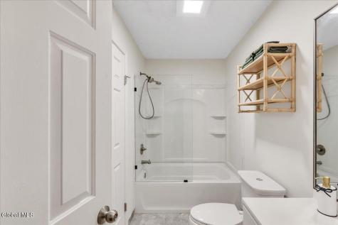 238 Monmouth Way Clifton Park NY 12065