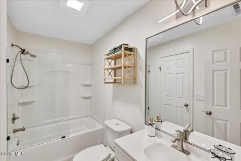 238 Monmouth Way Clifton Park NY 12065
