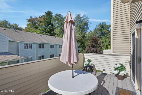 238 Monmouth Way Clifton Park NY 12065