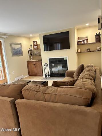 26 Freebern Road North Creek NY 12853