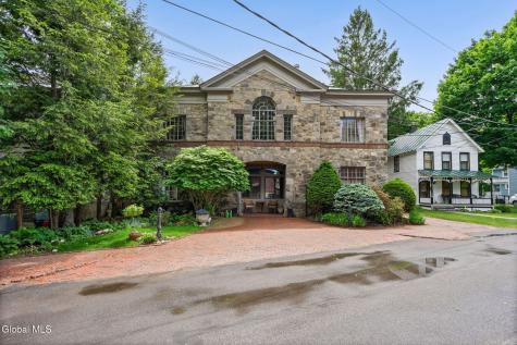 14 Talford Place Saratoga Springs NY 12866