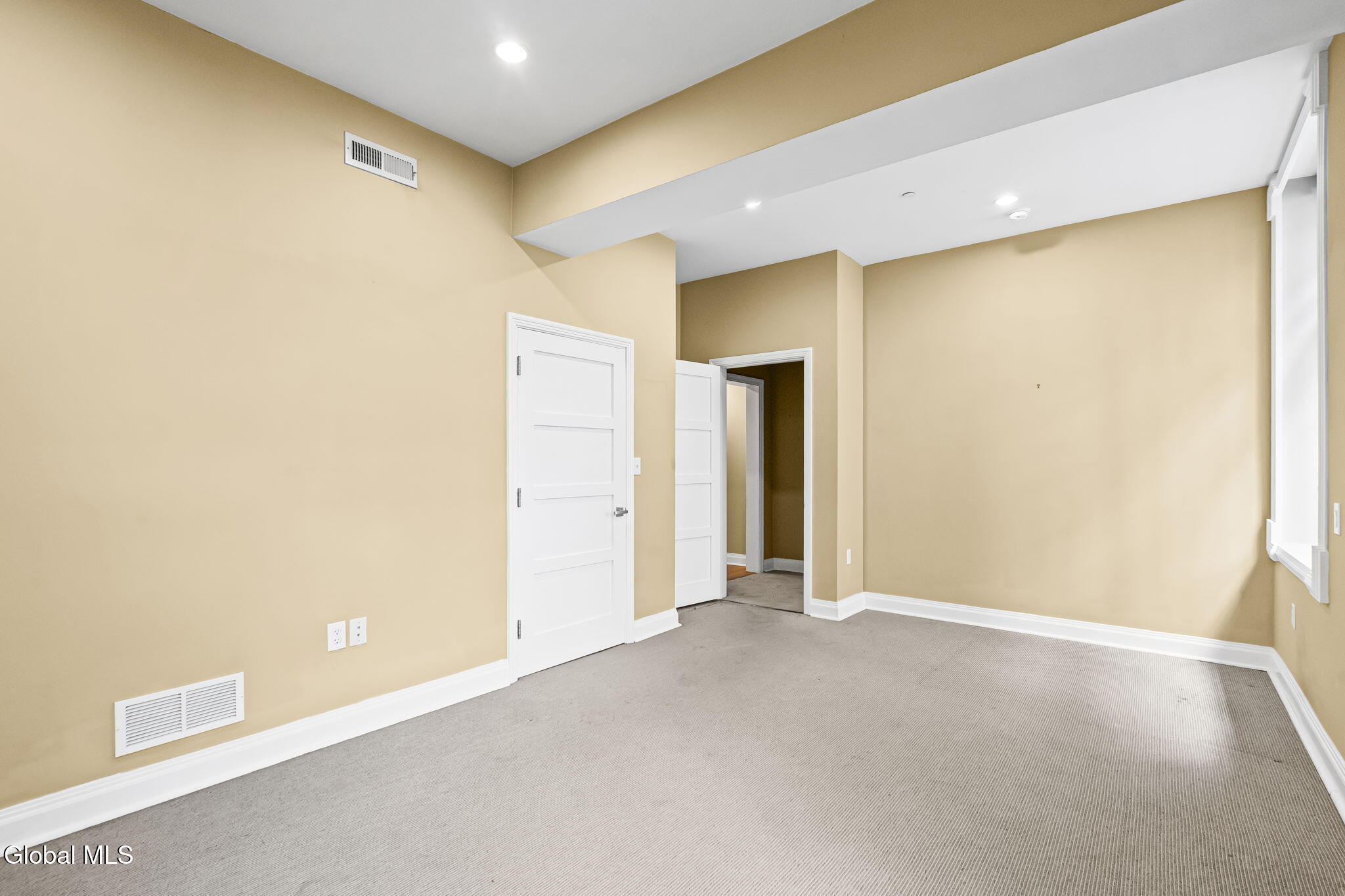 14 Talford Place Saratoga Springs NY 12866