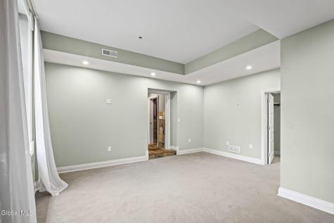 14 Talford Place Saratoga Springs NY 12866