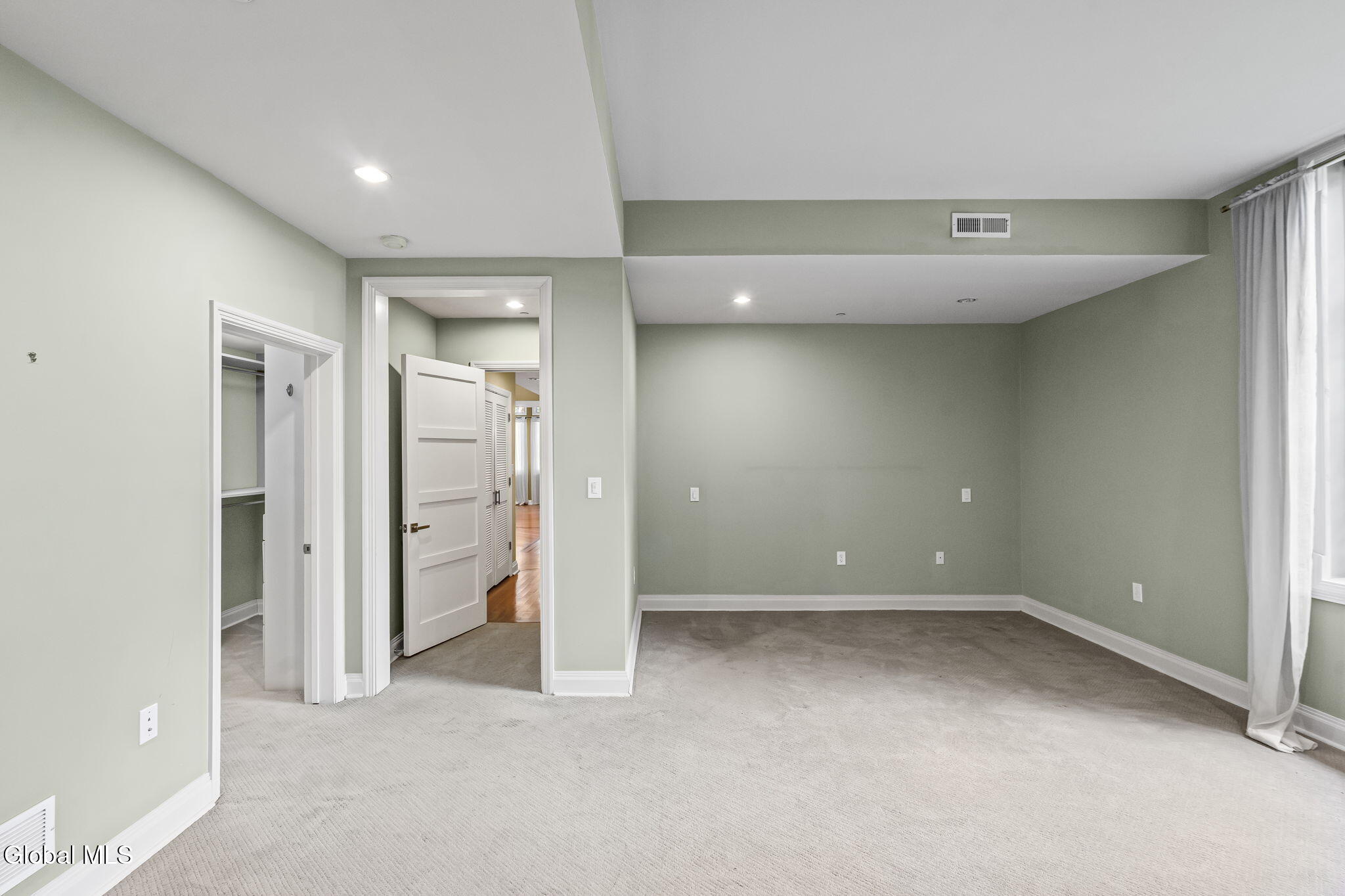 14 Talford Place Saratoga Springs NY 12866