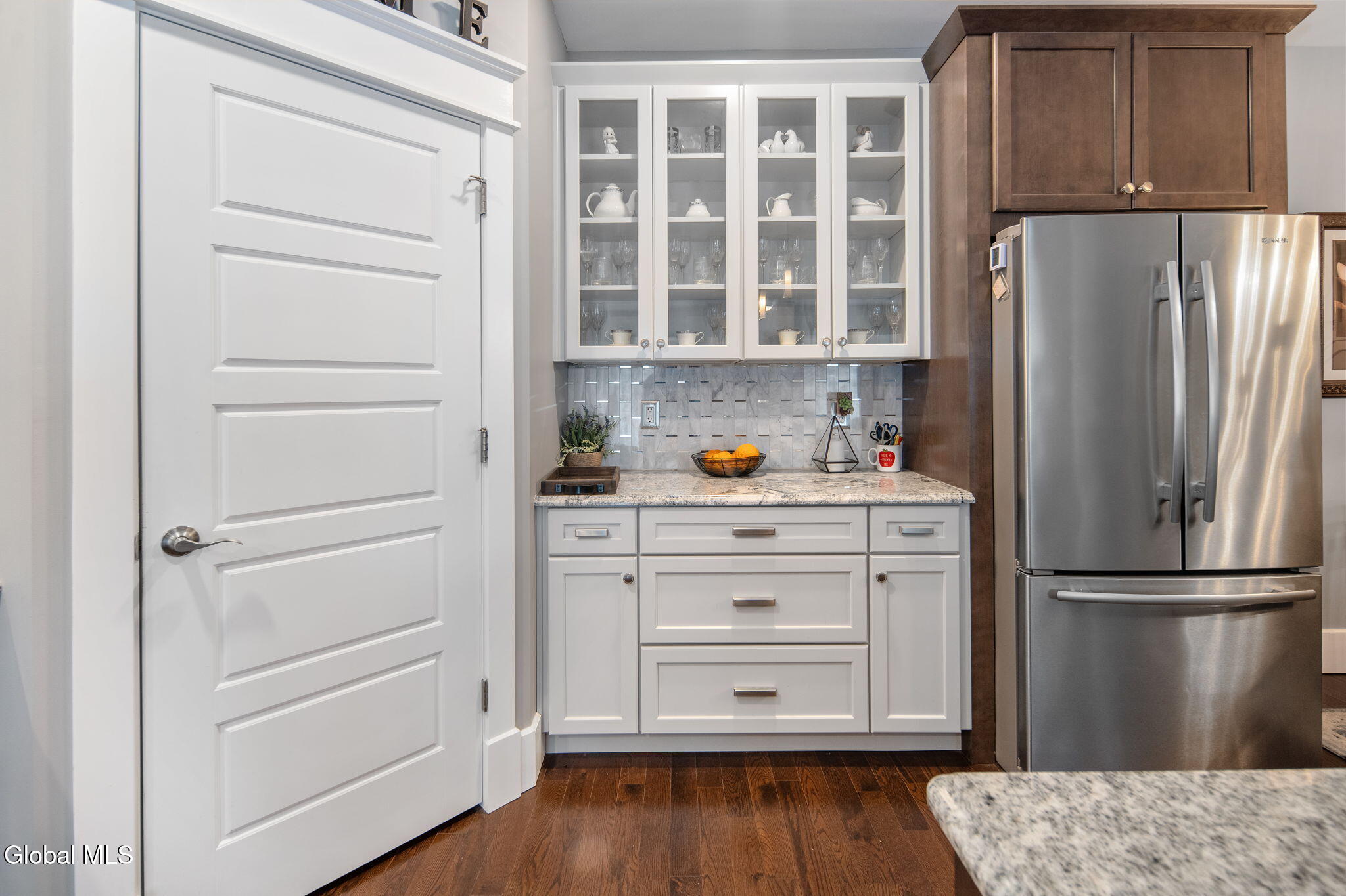 32 Stacey Way Troy NY 12180