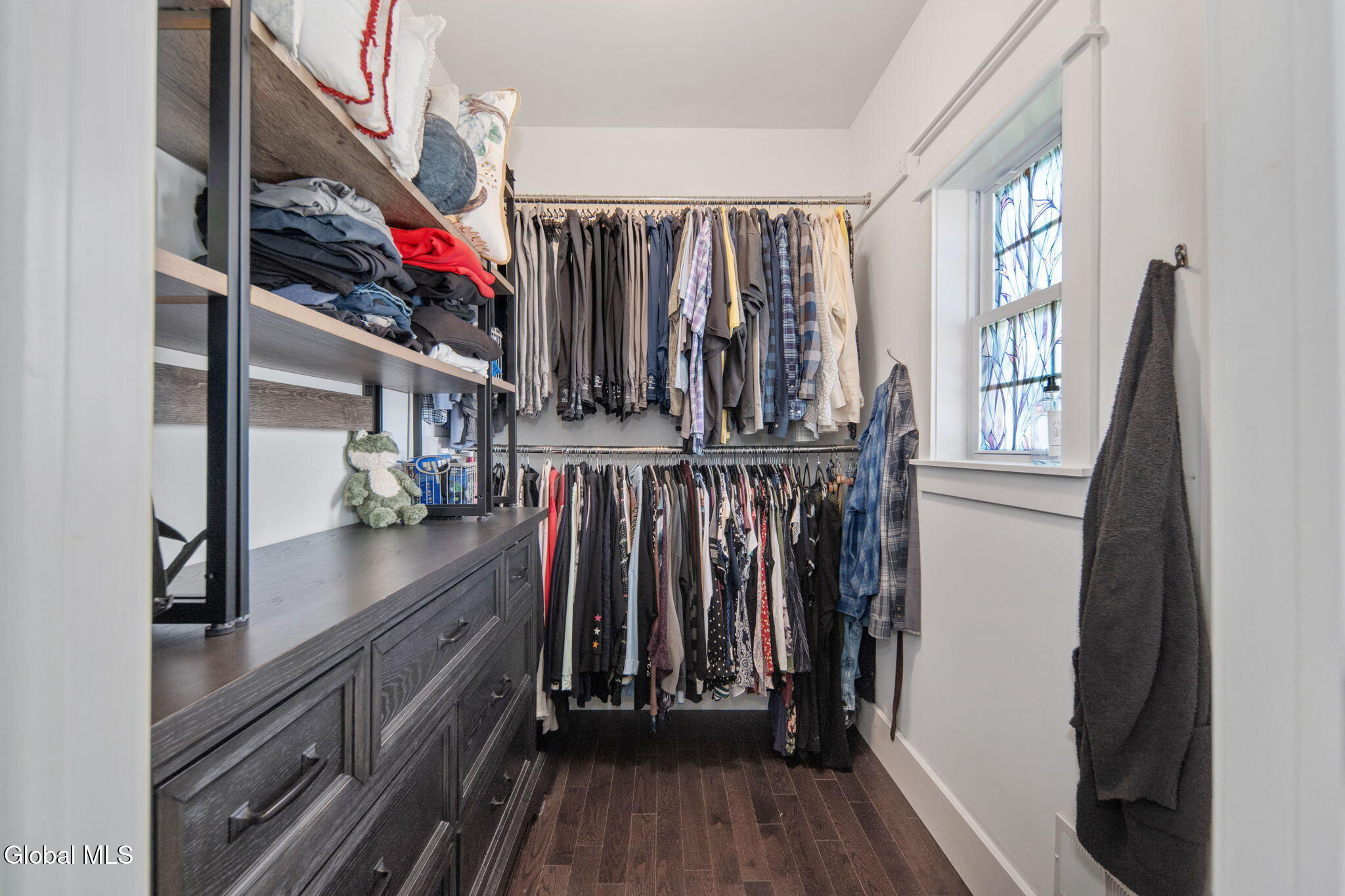 32 Stacey Way Troy NY 12180