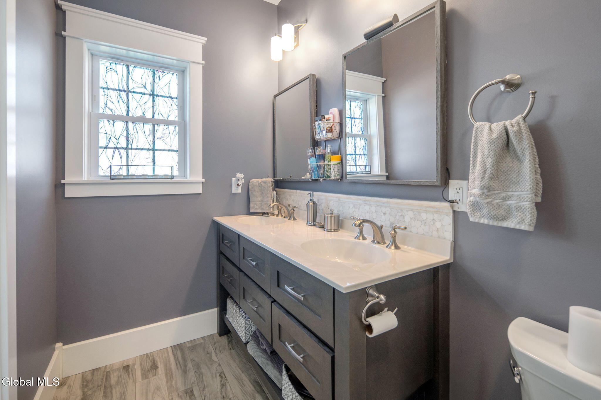 32 Stacey Way Troy NY 12180