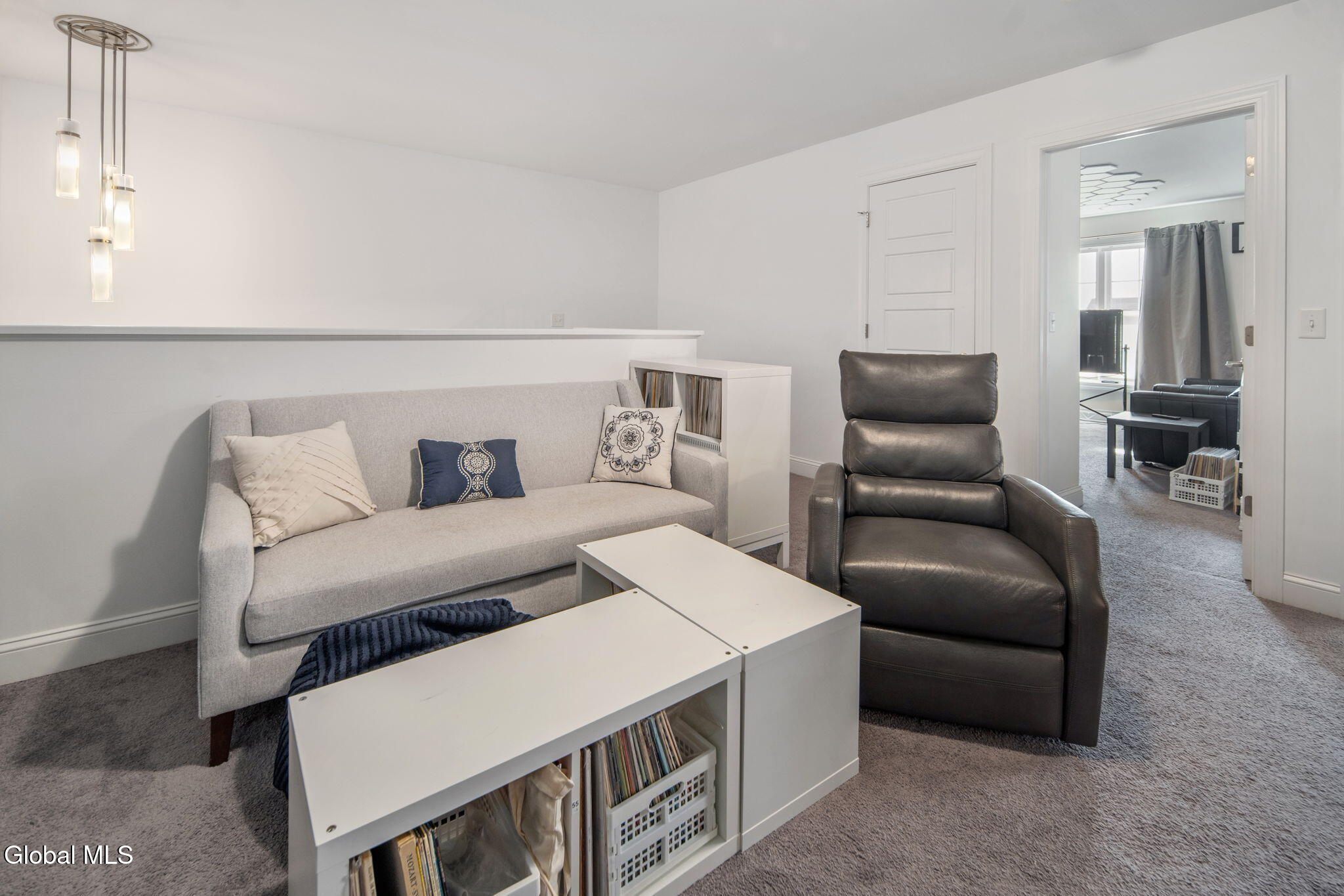 32 Stacey Way Troy NY 12180
