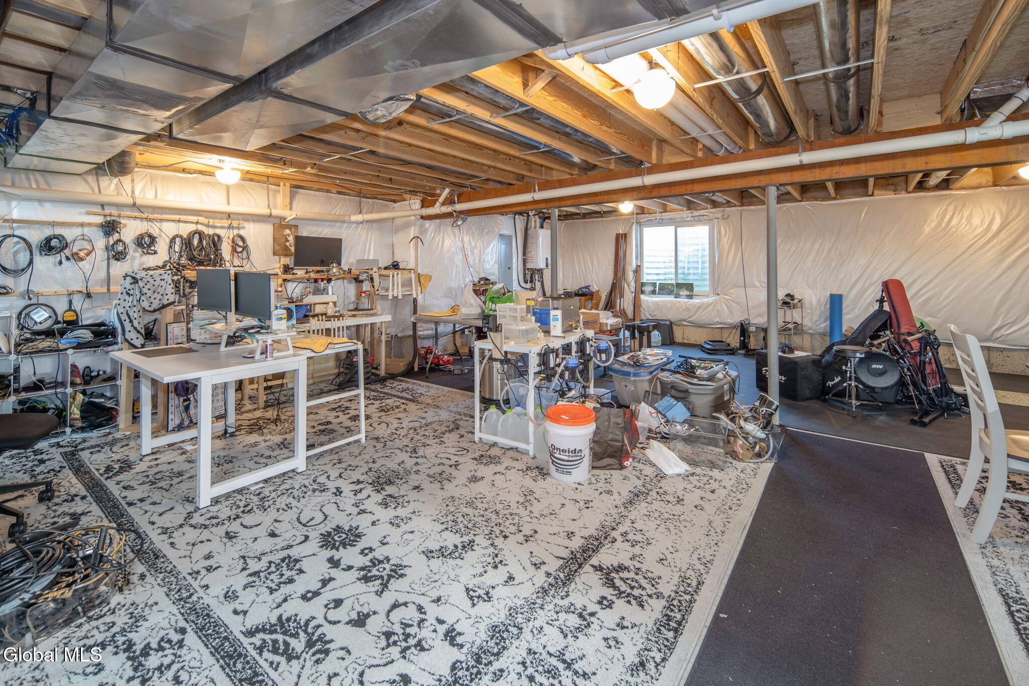 32 Stacey Way Troy NY 12180