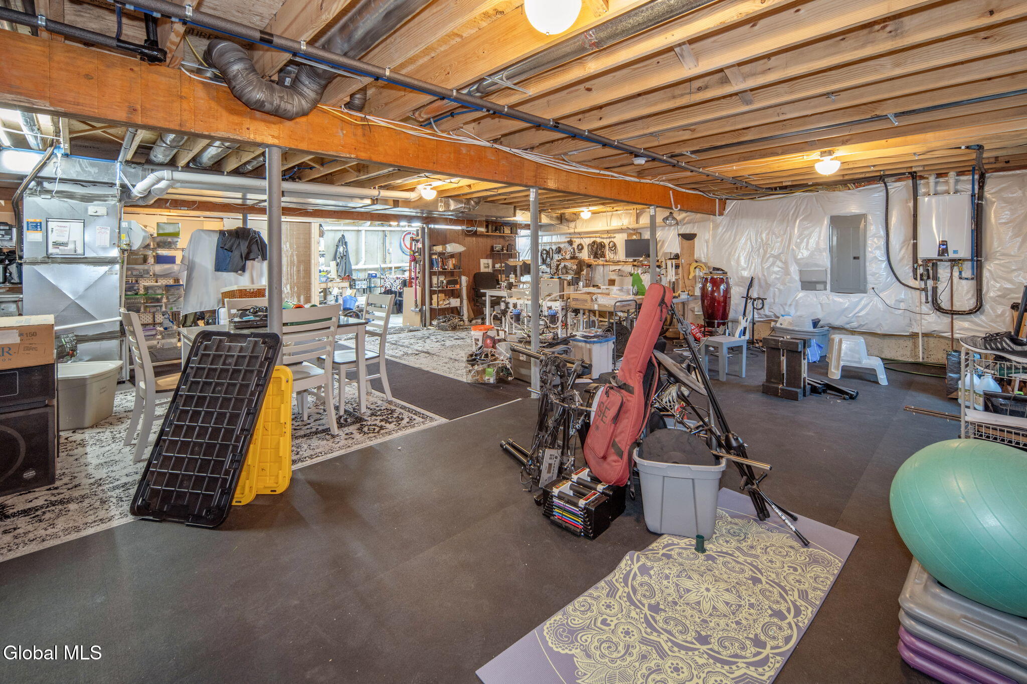 32 Stacey Way Troy NY 12180