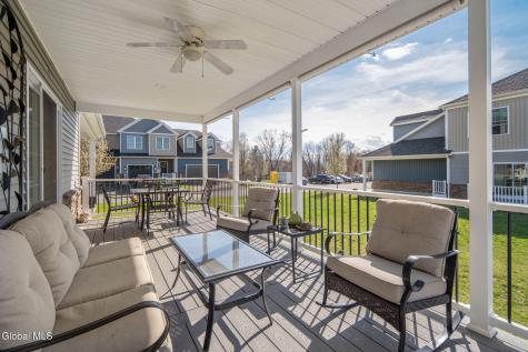 32 Stacey Way Troy NY 12180
