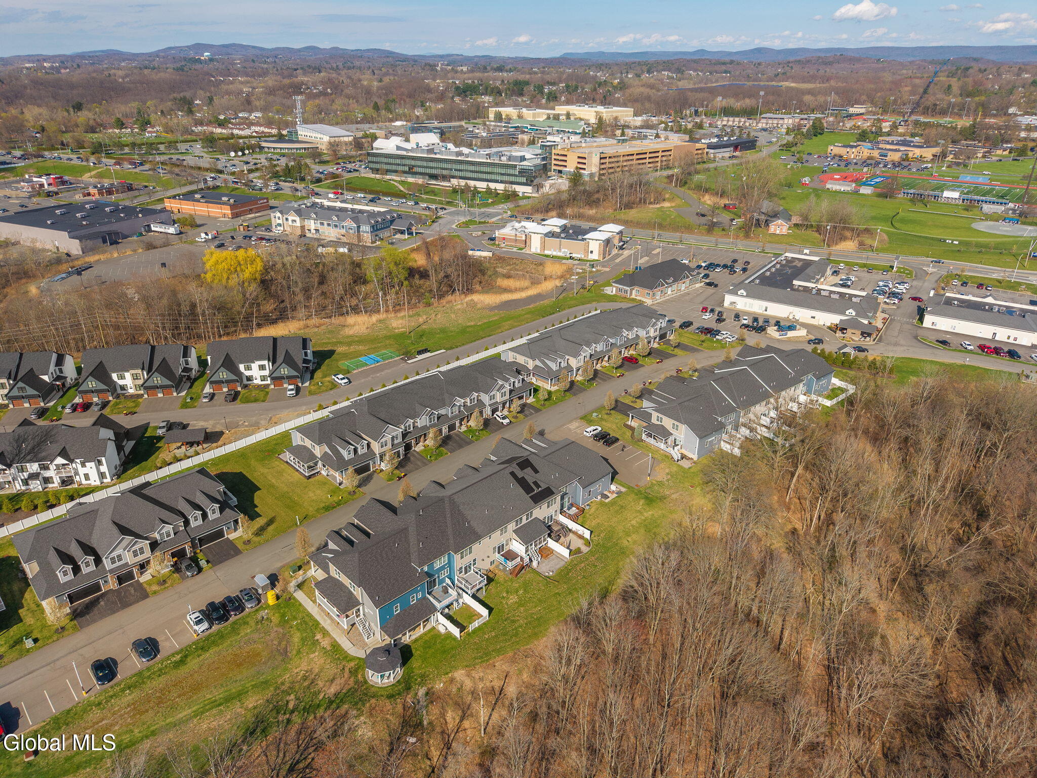 32 Stacey Way Troy NY 12180