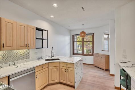 26 Malibu Hill Rensselaer NY 12144