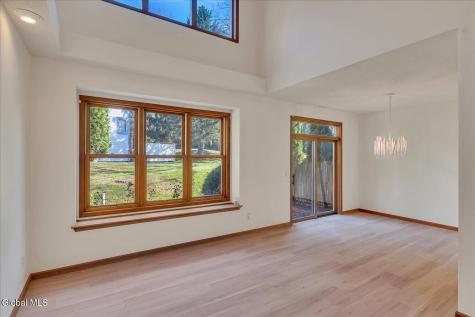 26 Malibu Hill Rensselaer NY 12144