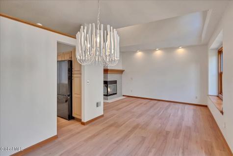 26 Malibu Hill Rensselaer NY 12144