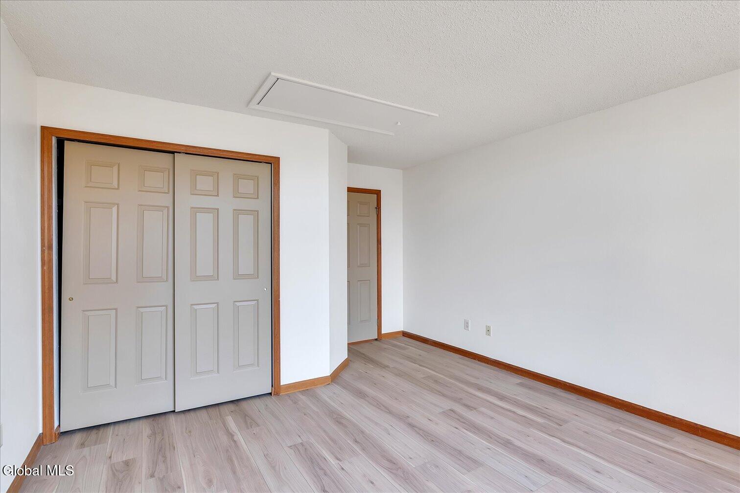 26 Malibu Hill Rensselaer NY 12144
