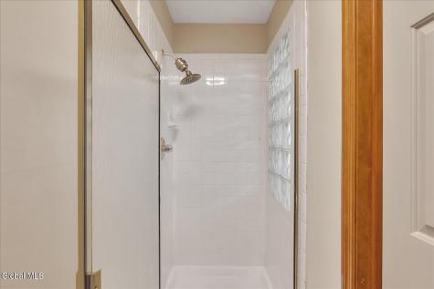 26 Malibu Hill Rensselaer NY 12144