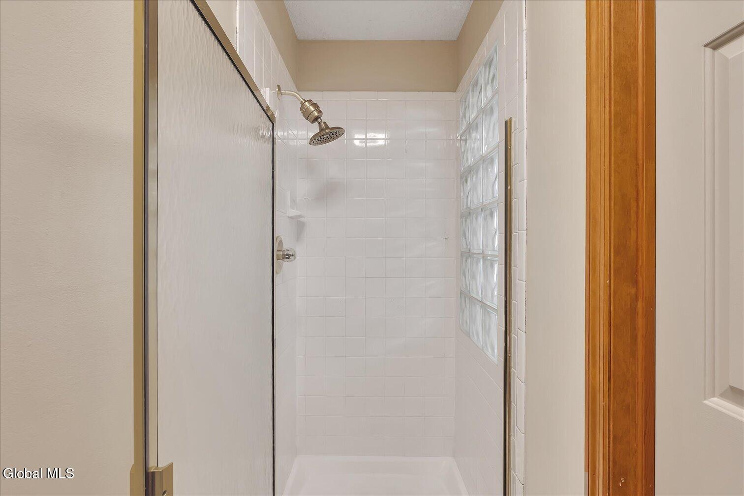 26 Malibu Hill Rensselaer NY 12144