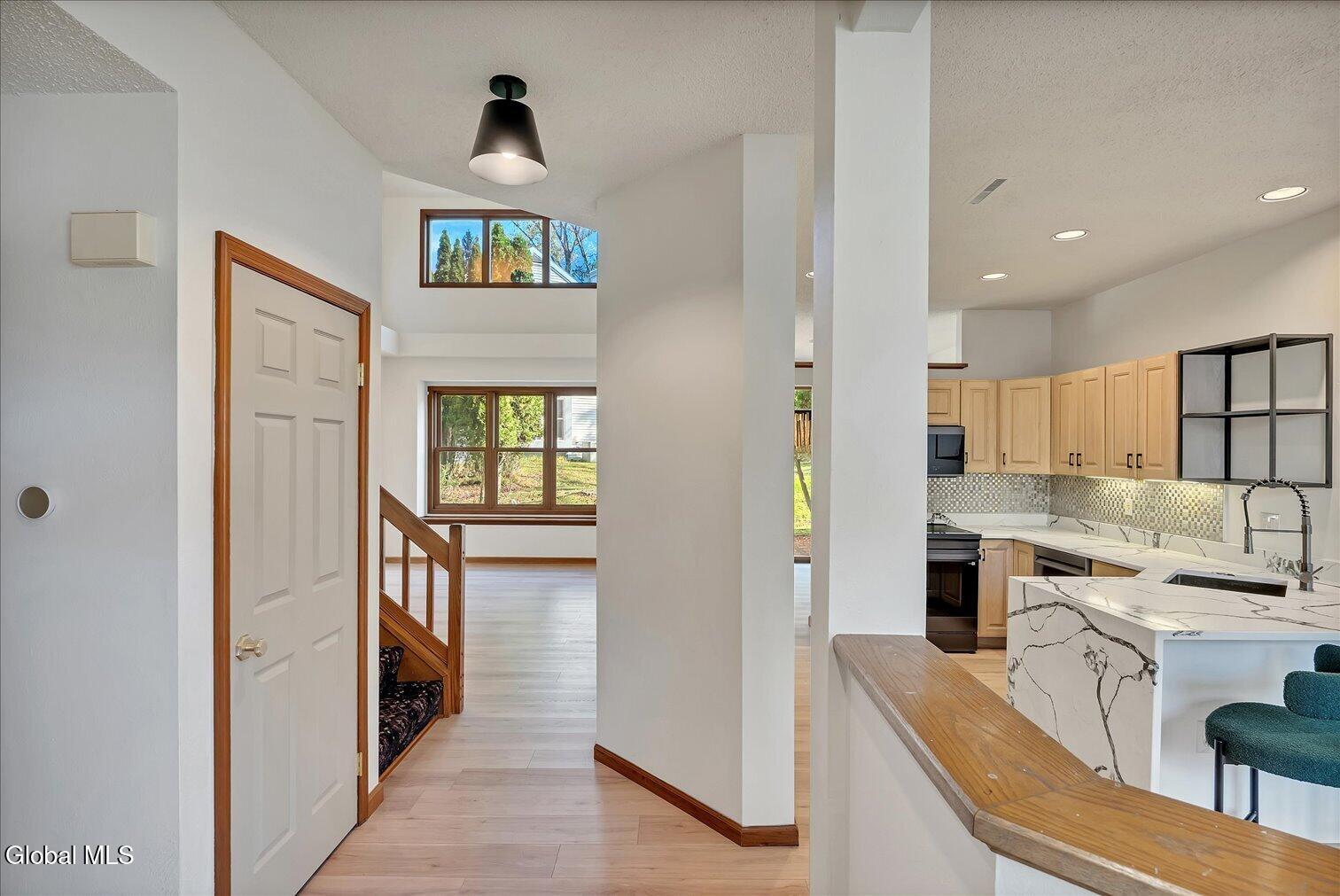 26 Malibu Hill Rensselaer NY 12144