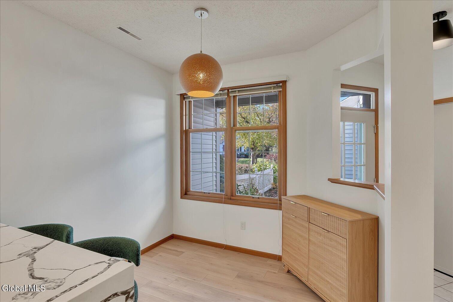 26 Malibu Hill Rensselaer NY 12144