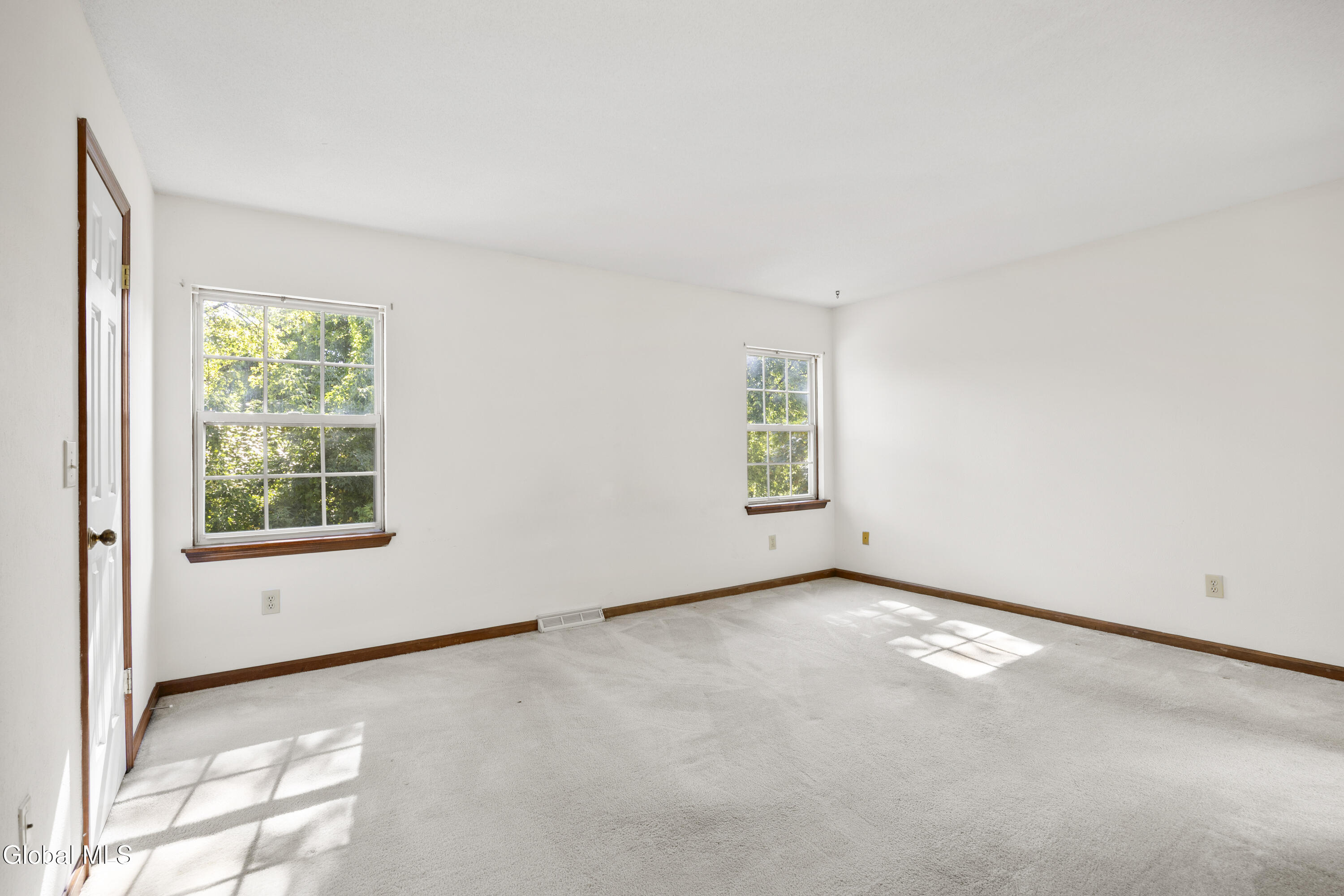 12 Hilltop Court Troy NY 12182