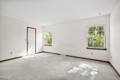 12 Hilltop Court Troy NY 12182