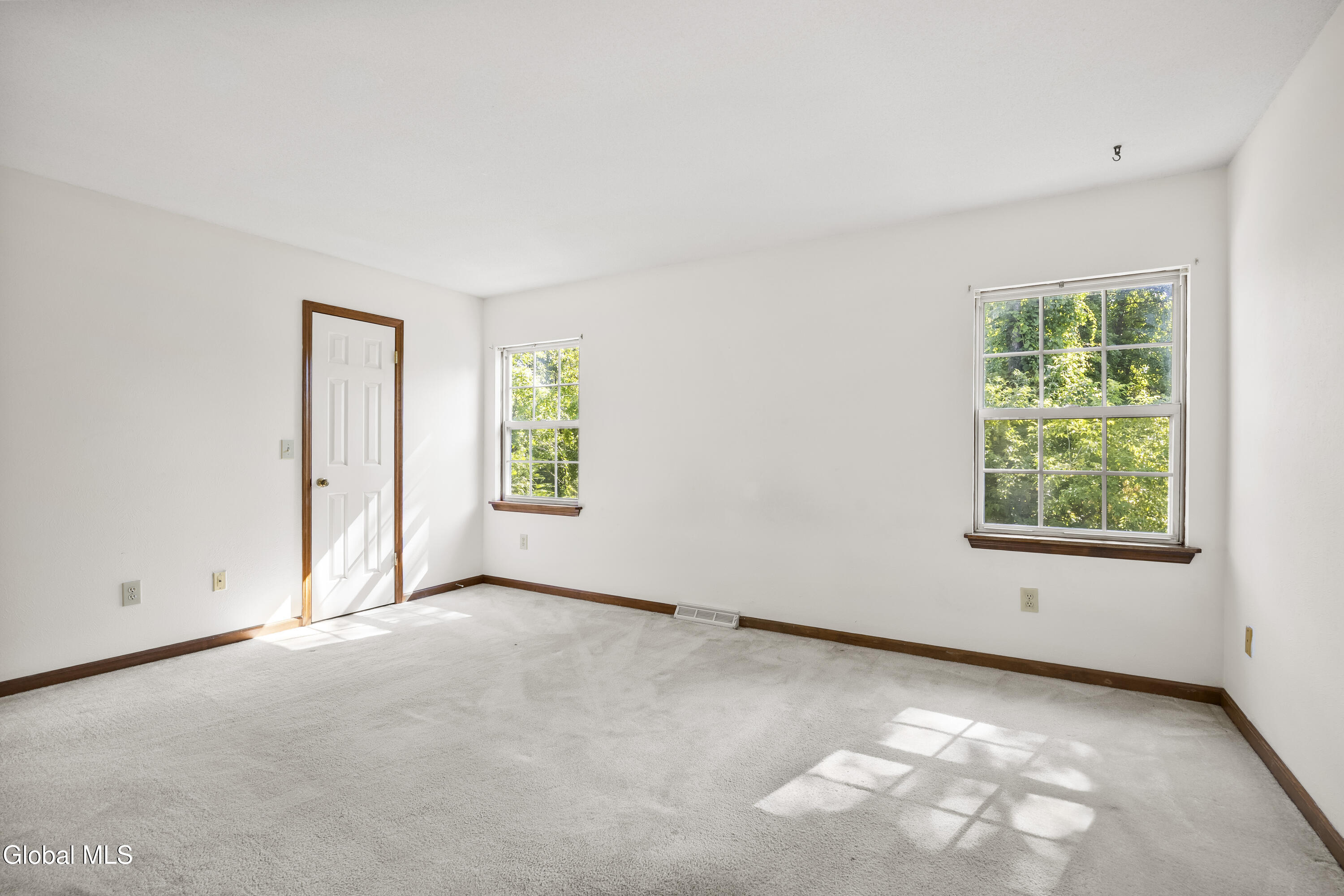 12 Hilltop Court Troy NY 12182
