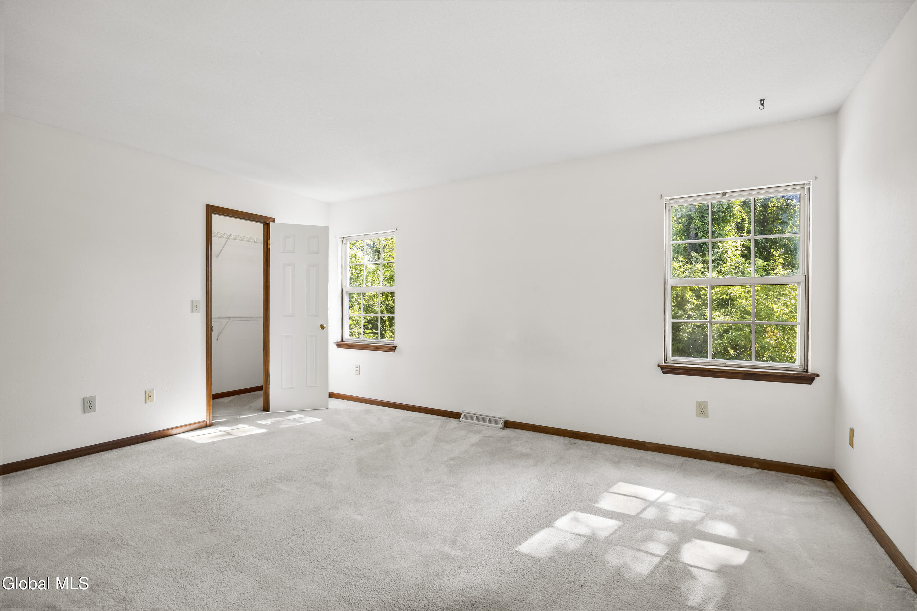 12 Hilltop Court Troy NY 12182