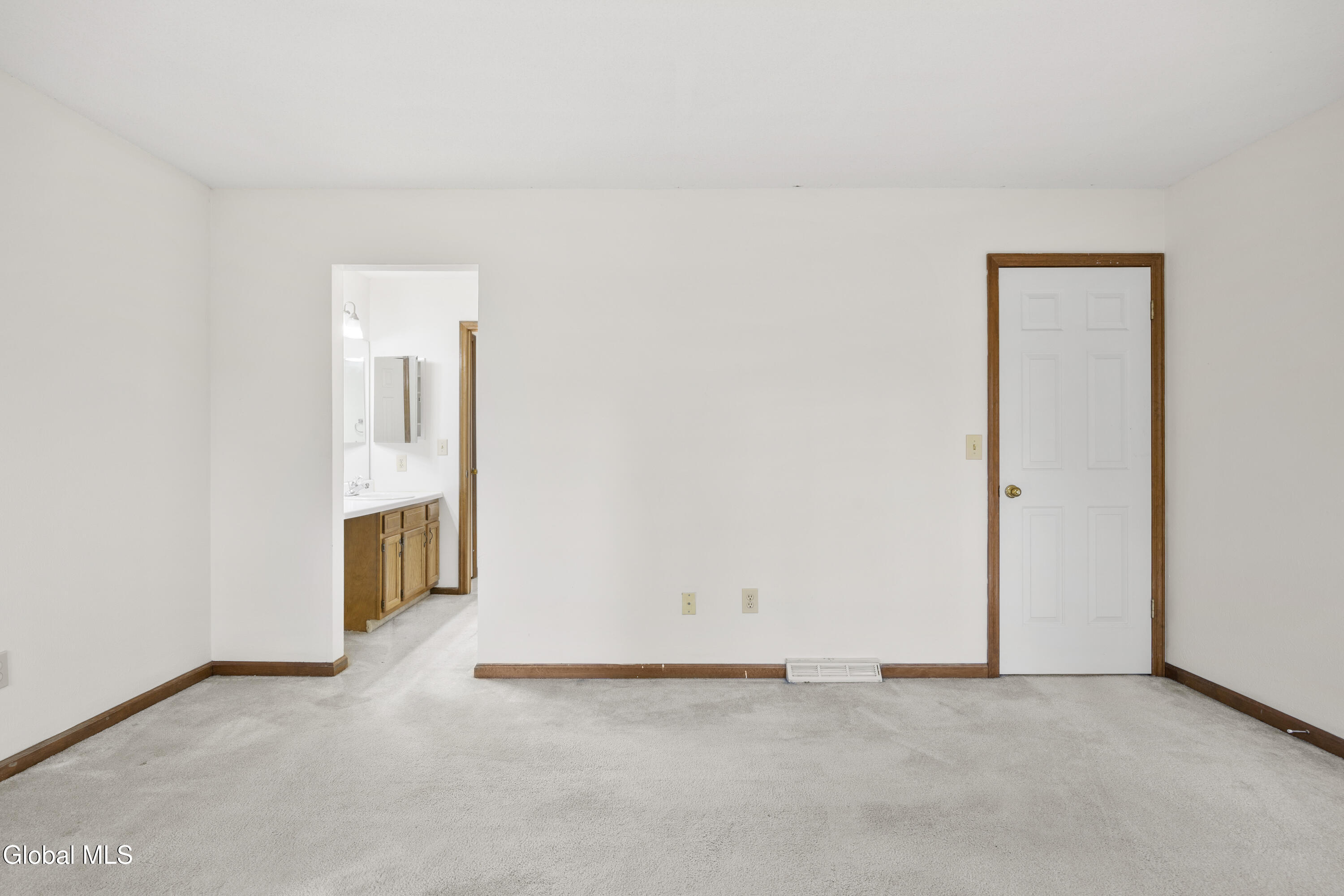 12 Hilltop Court Troy NY 12182