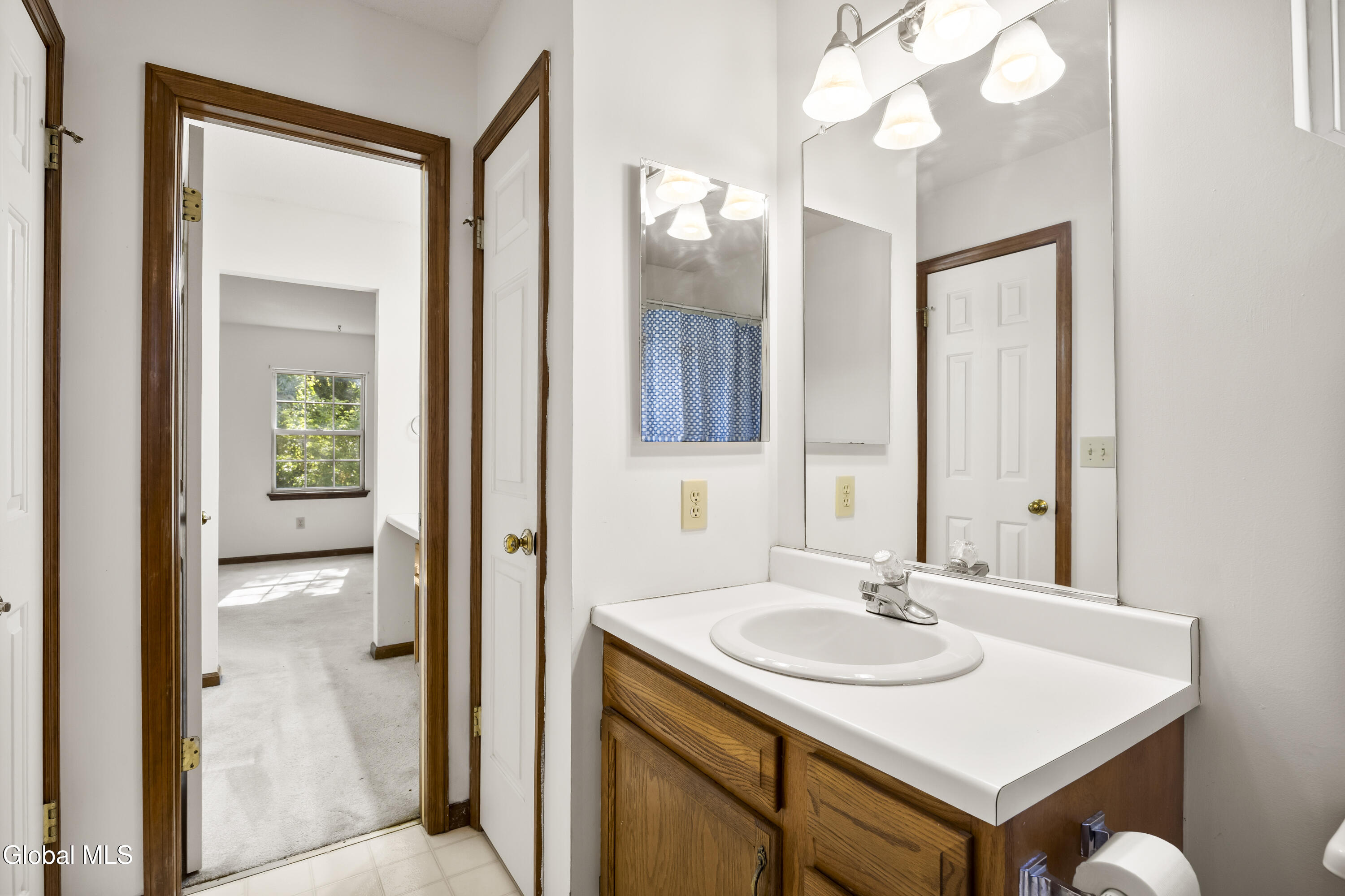 12 Hilltop Court Troy NY 12182