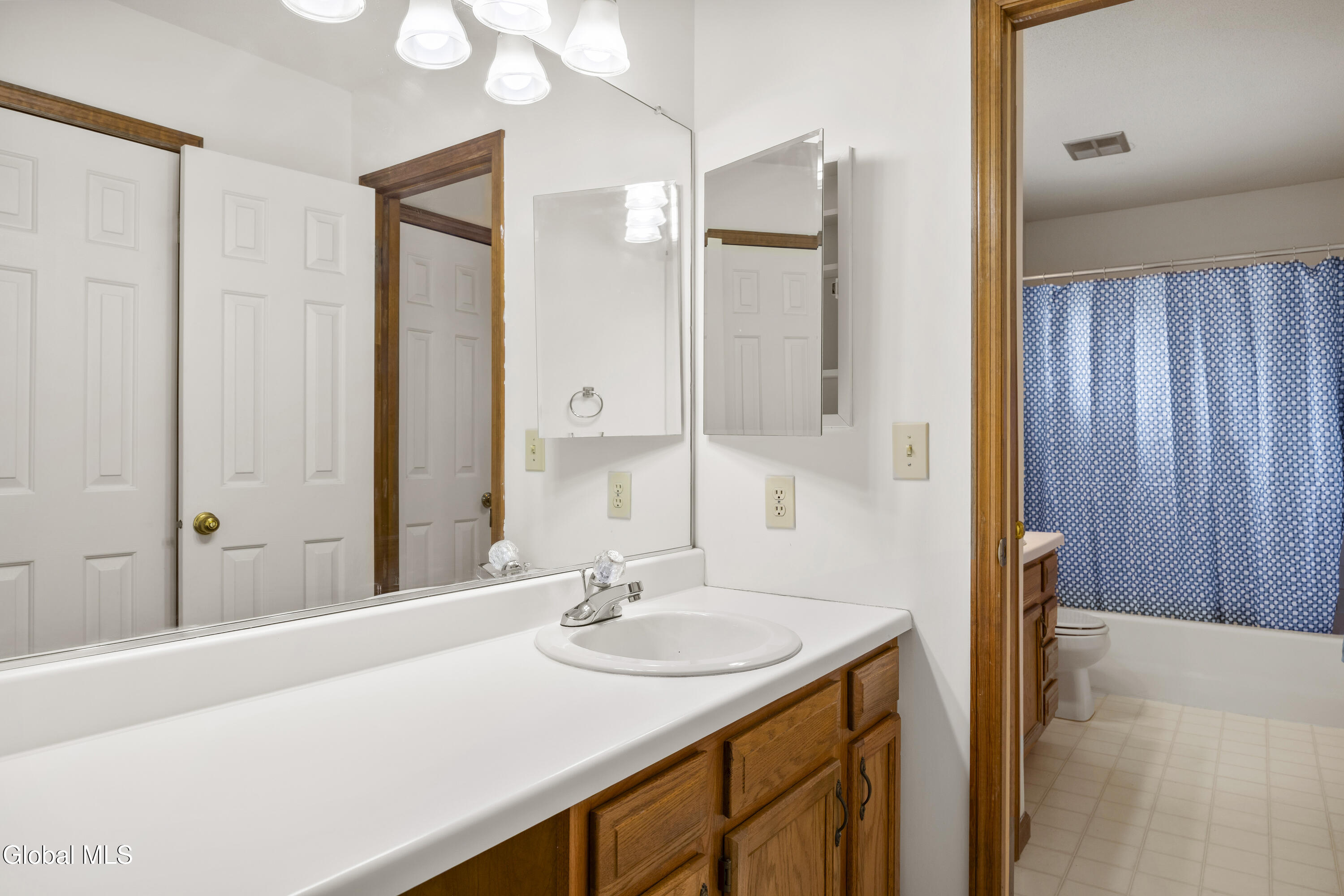 12 Hilltop Court Troy NY 12182