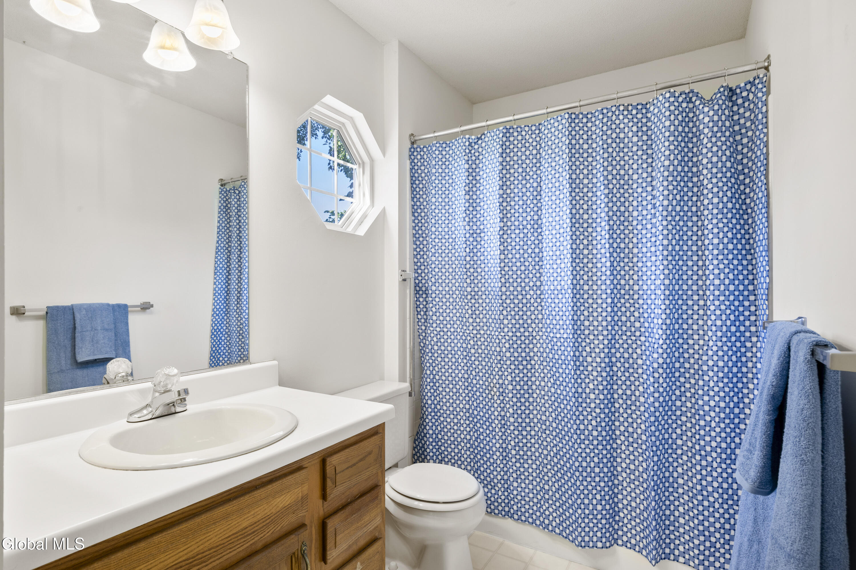 12 Hilltop Court Troy NY 12182