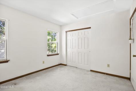 12 Hilltop Court Troy NY 12182