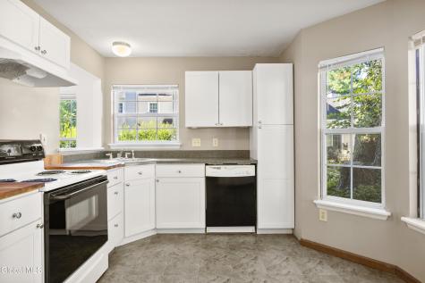 12 Hilltop Court Troy NY 12182