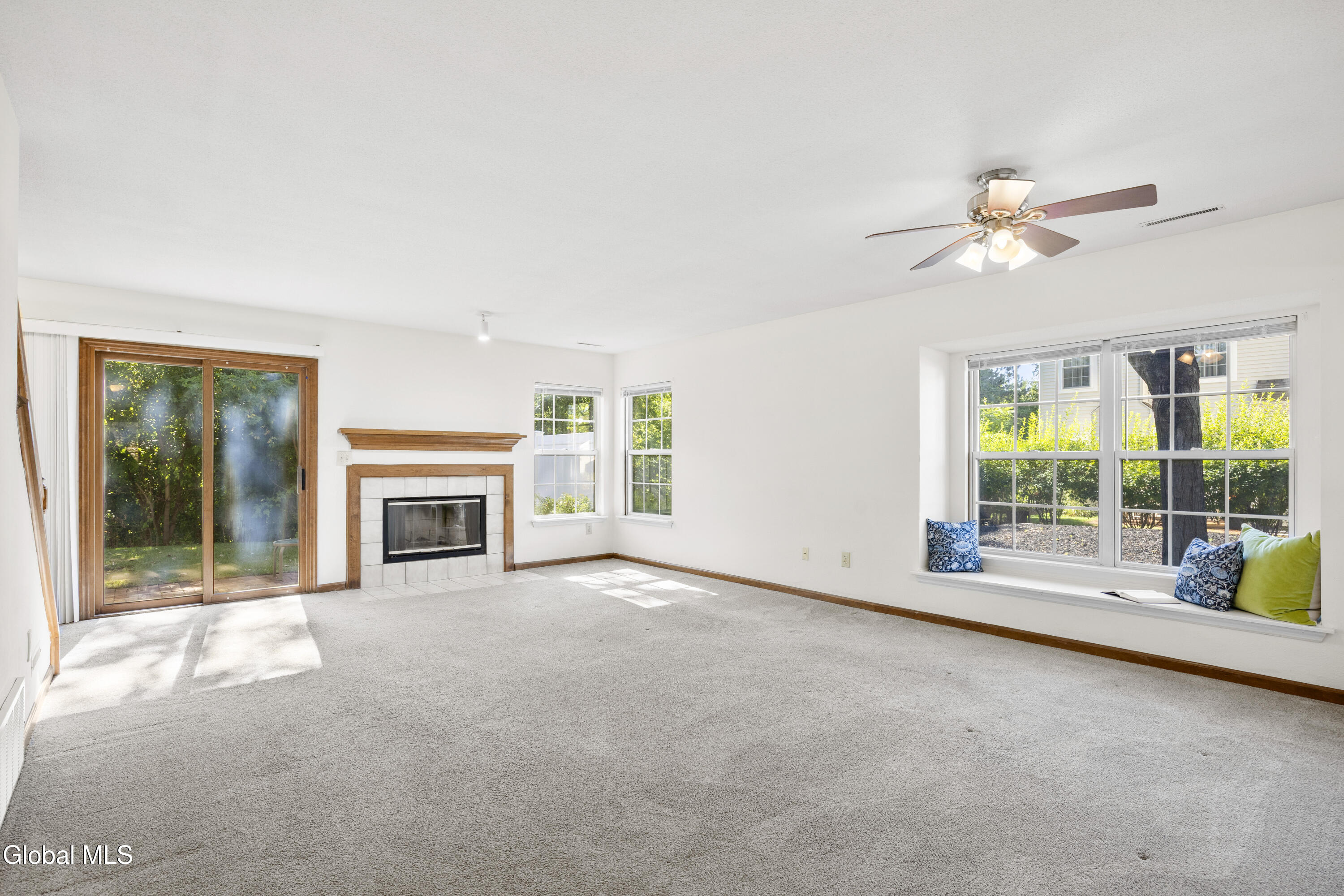 12 Hilltop Court Troy NY 12182