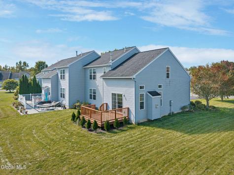 18A Pointe West Drive Clifton Park NY 12065