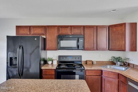 18A Pointe West Drive Clifton Park NY 12065