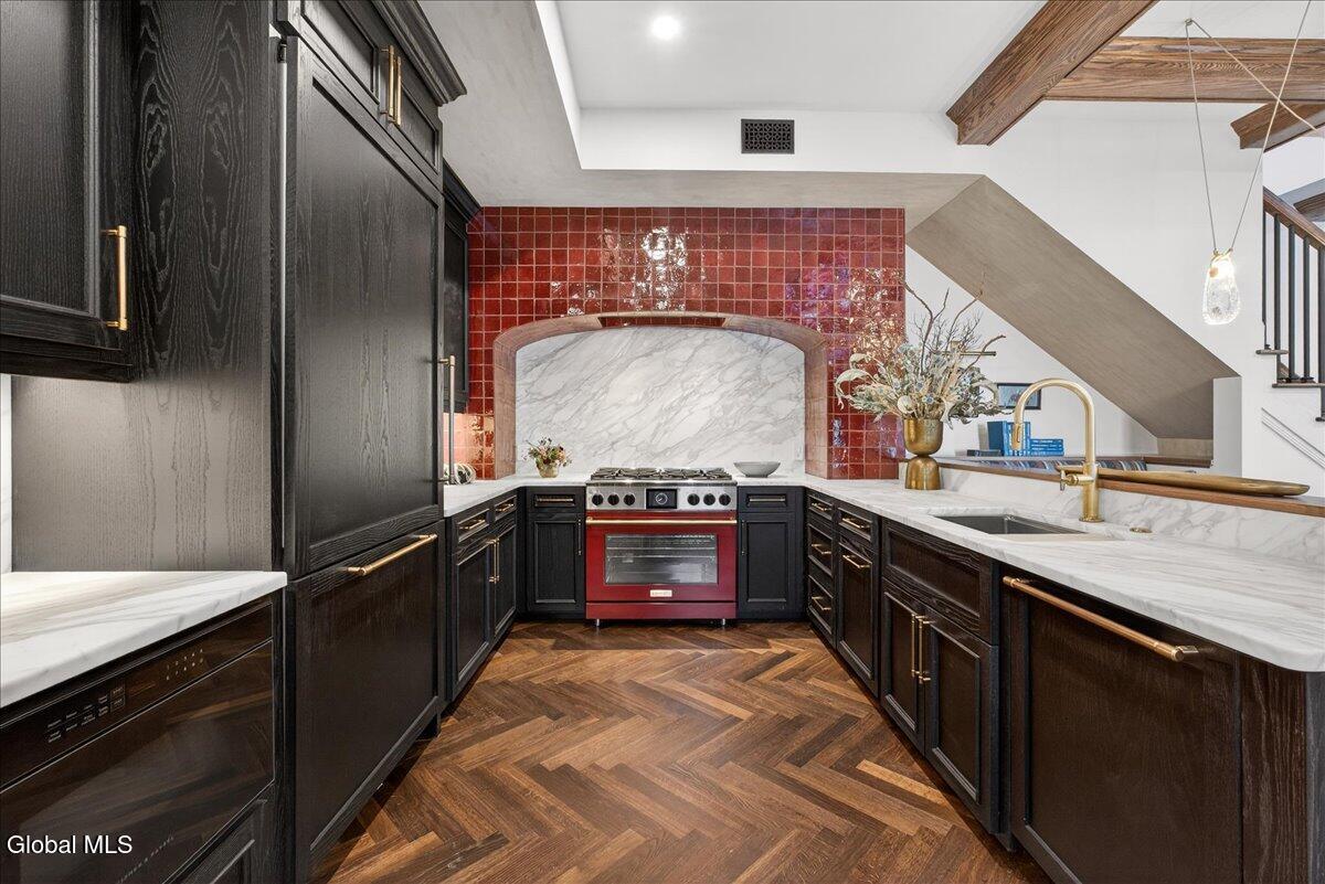 122 Regent Street Saratoga Springs NY 12866