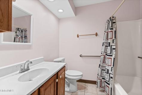 125 Cedarview Lane Watervliet NY 12189