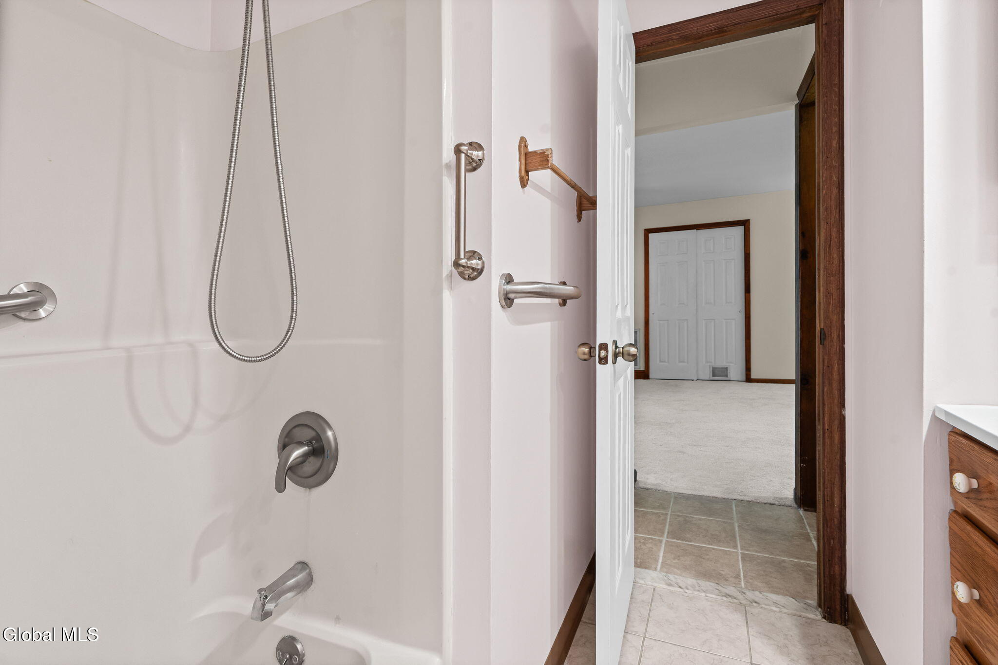 125 Cedarview Lane Watervliet NY 12189