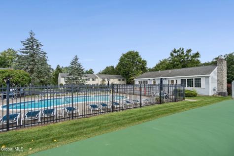 125 Cedarview Lane Watervliet NY 12189