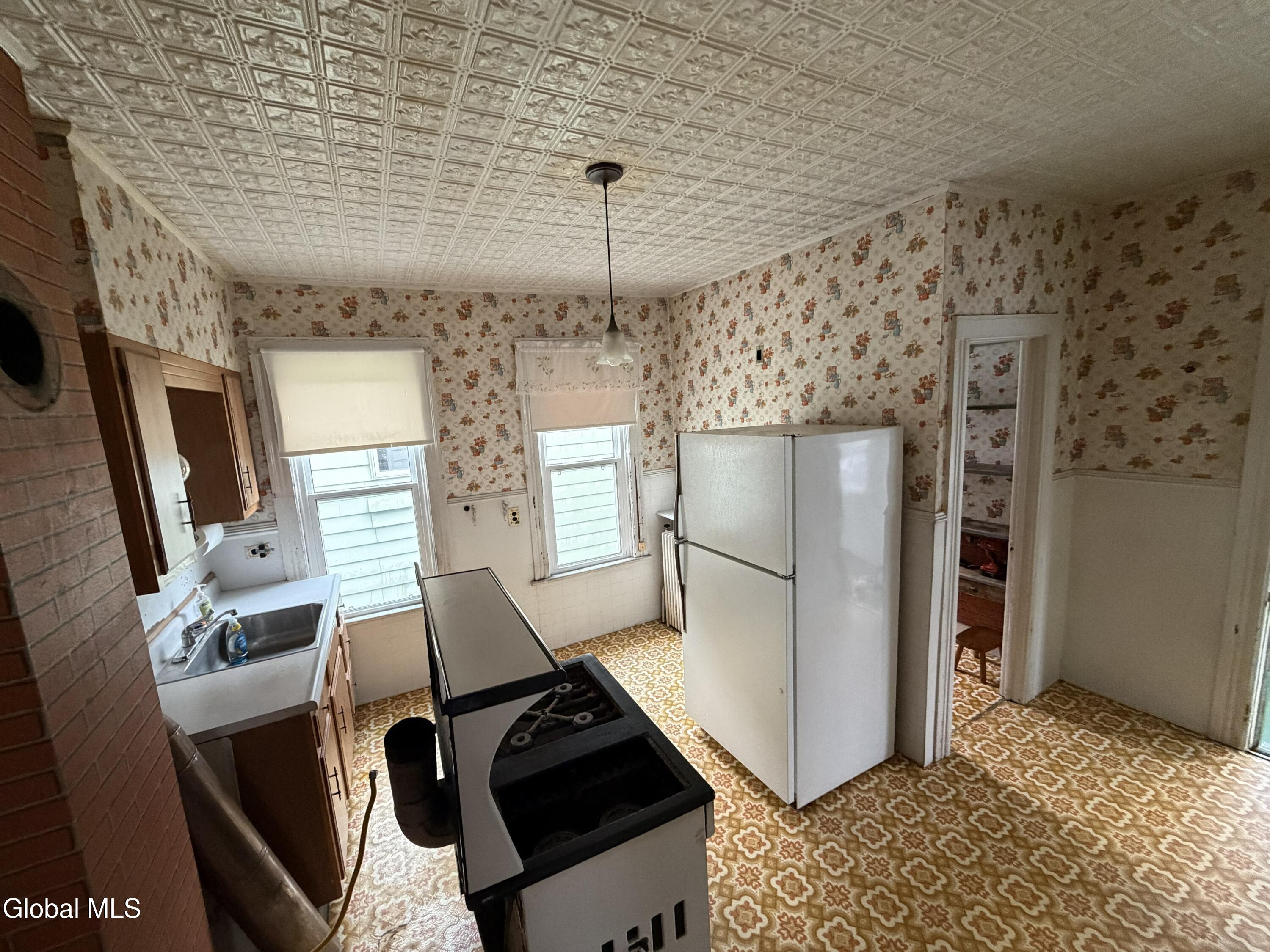 1609 Avenue B Schenectady NY 12308