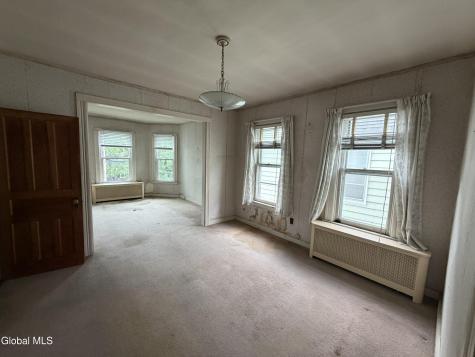 1609 Avenue B Schenectady NY 12308