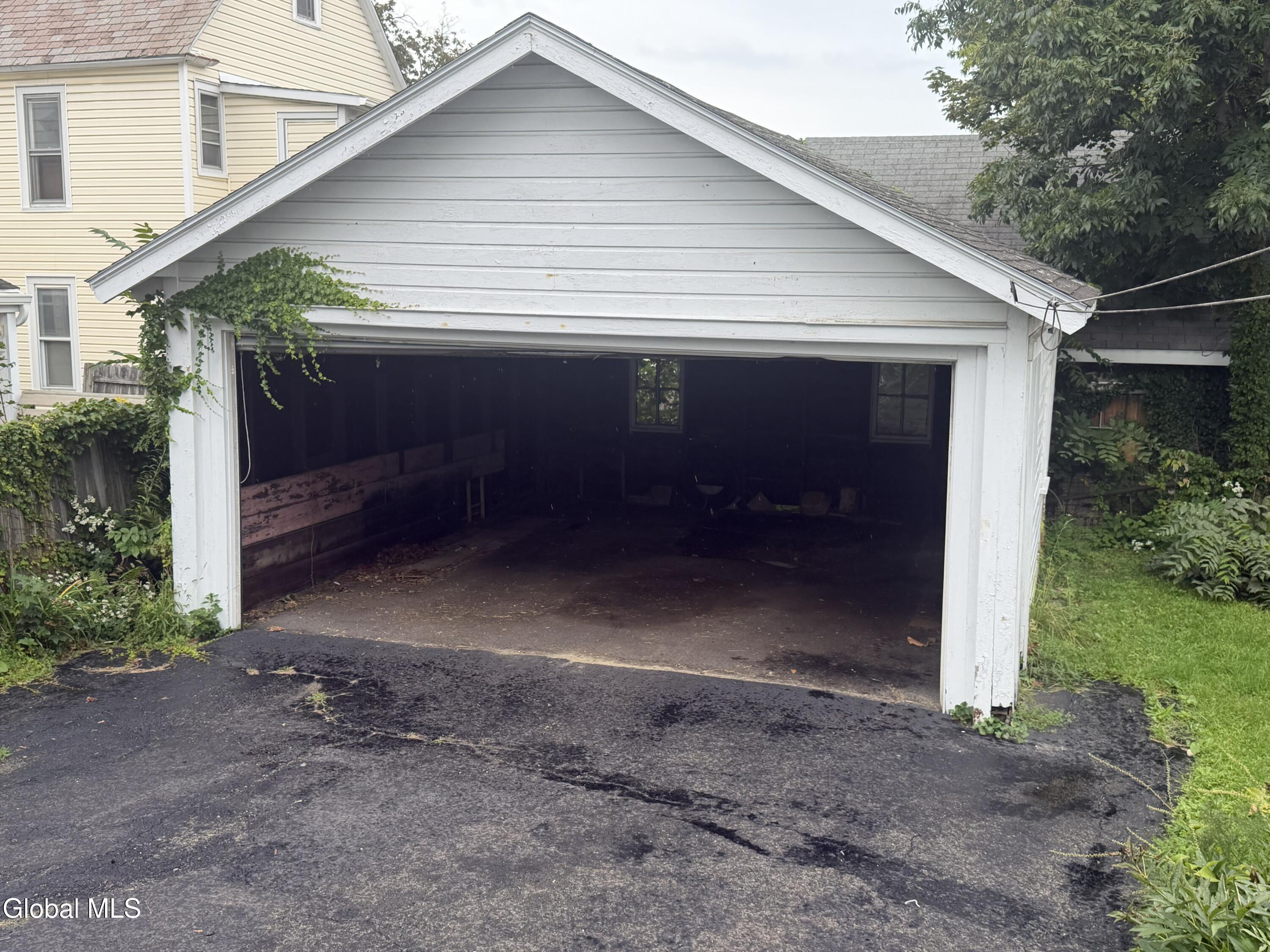 1609 Avenue B Schenectady NY 12308