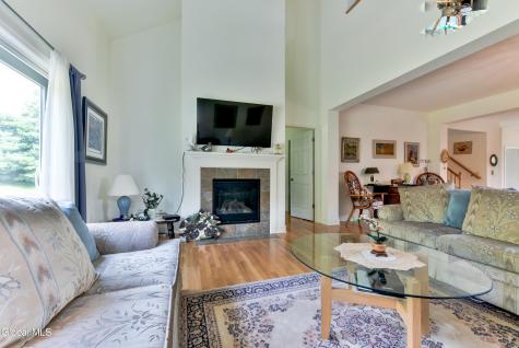 18 Meldon Circle Queensbury NY 12804