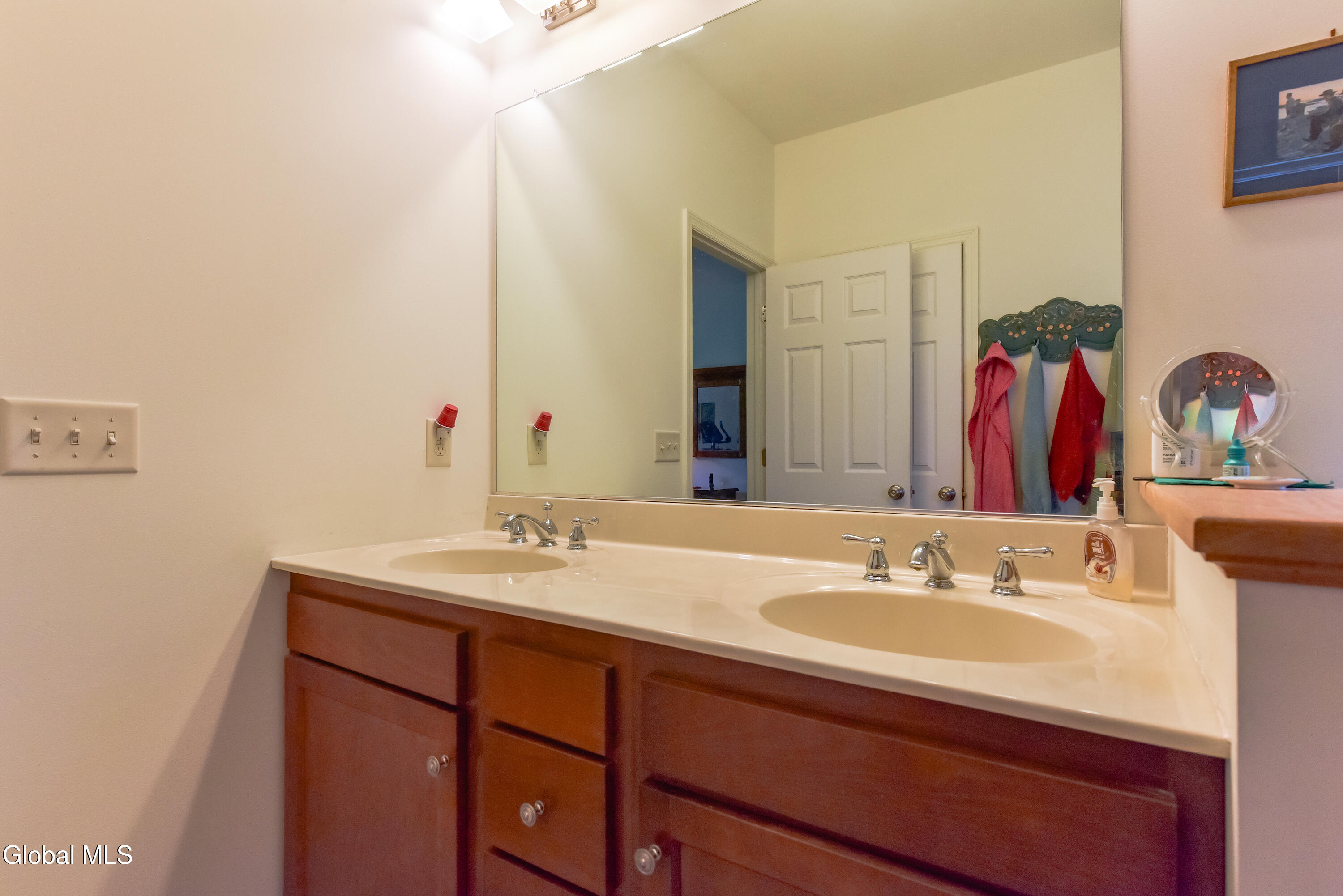 18 Meldon Circle Queensbury NY 12804