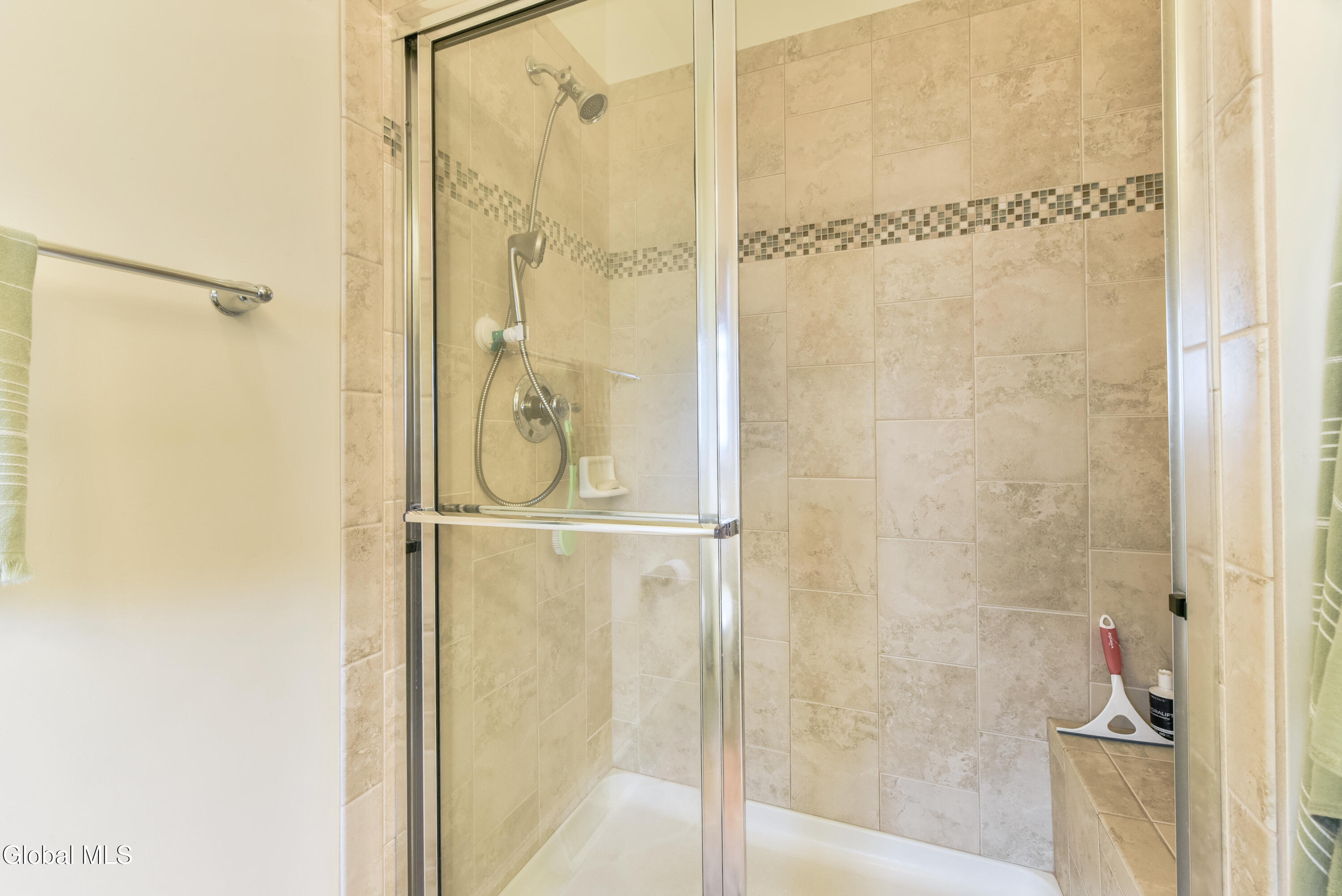 18 Meldon Circle Queensbury NY 12804