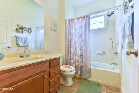 18 Meldon Circle Queensbury NY 12804
