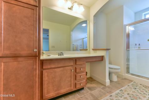 18 Meldon Circle Queensbury NY 12804